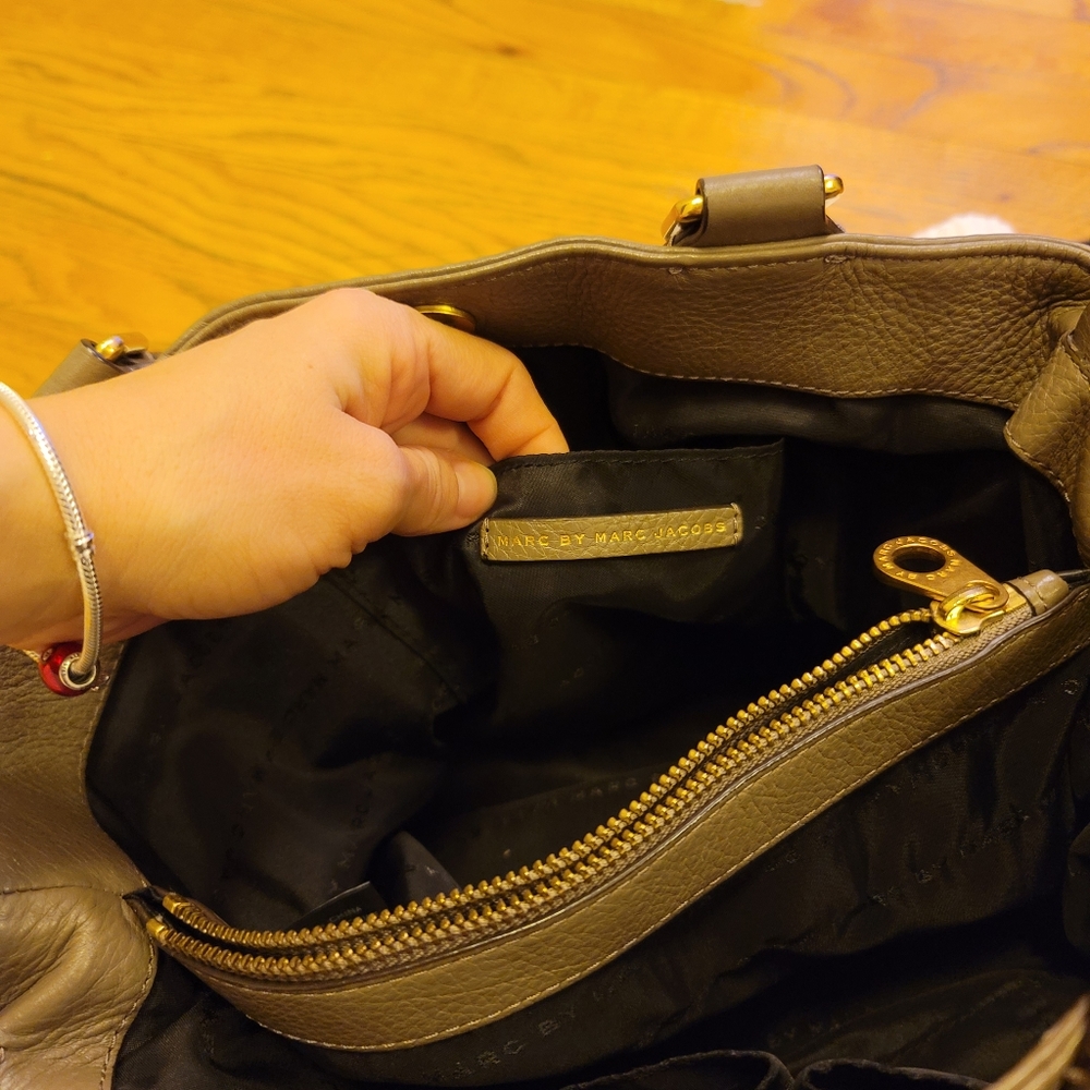 Handbag - Picture 9 of 9